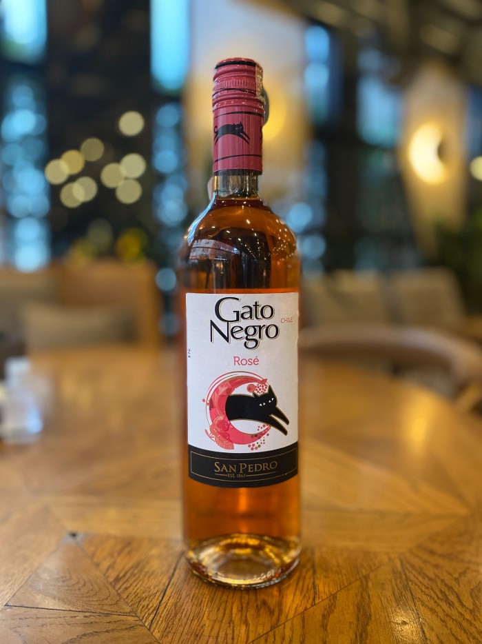 GATO NEGRO ROSE