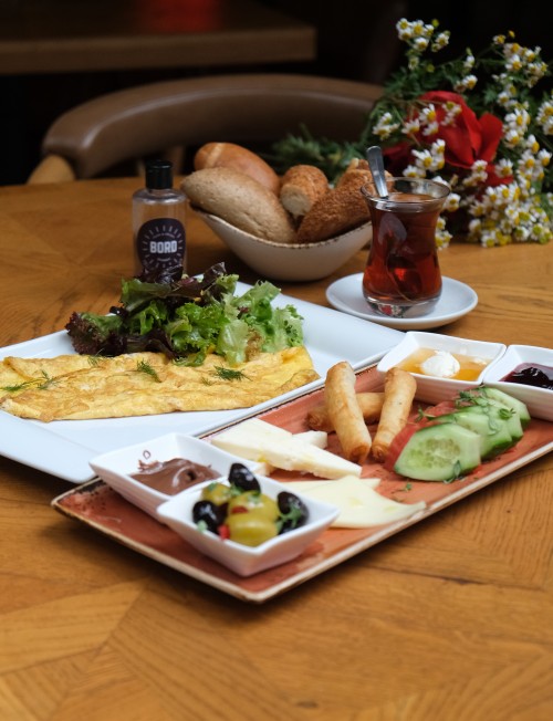 KAHVALTI 09.30-11.30 