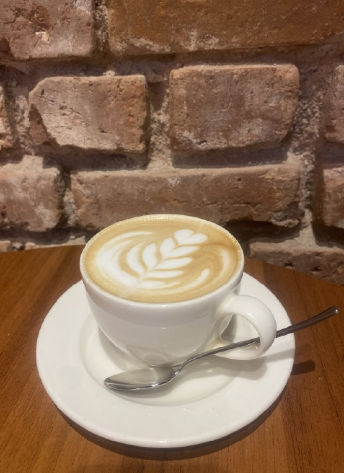 • Mövenpick ~ Flat White