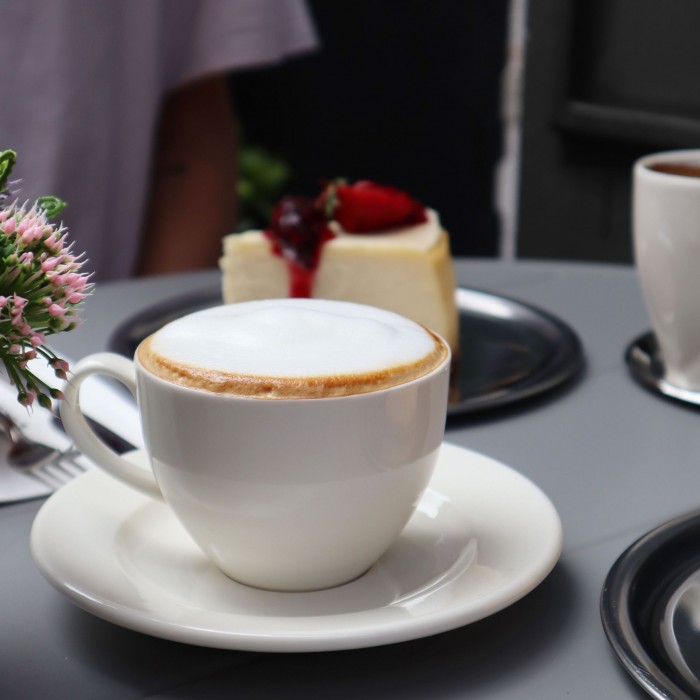 • Mövenpick ~ Latte