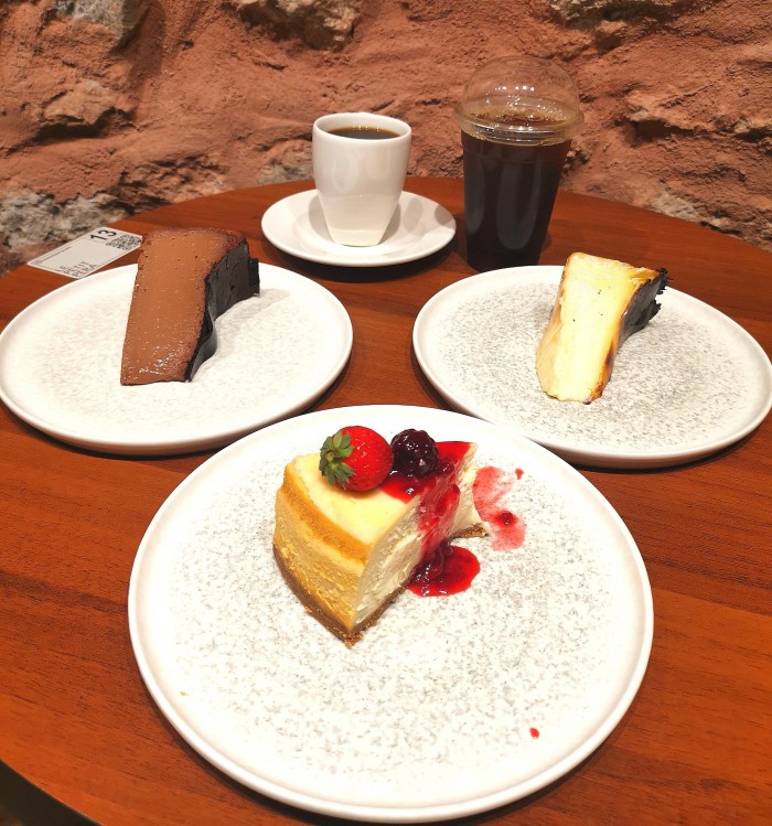 TATLI SİZDEN FİLTRE KAHVE BİZDEN /BUY 1 CAKE GET 1 FILTER COFFEE 